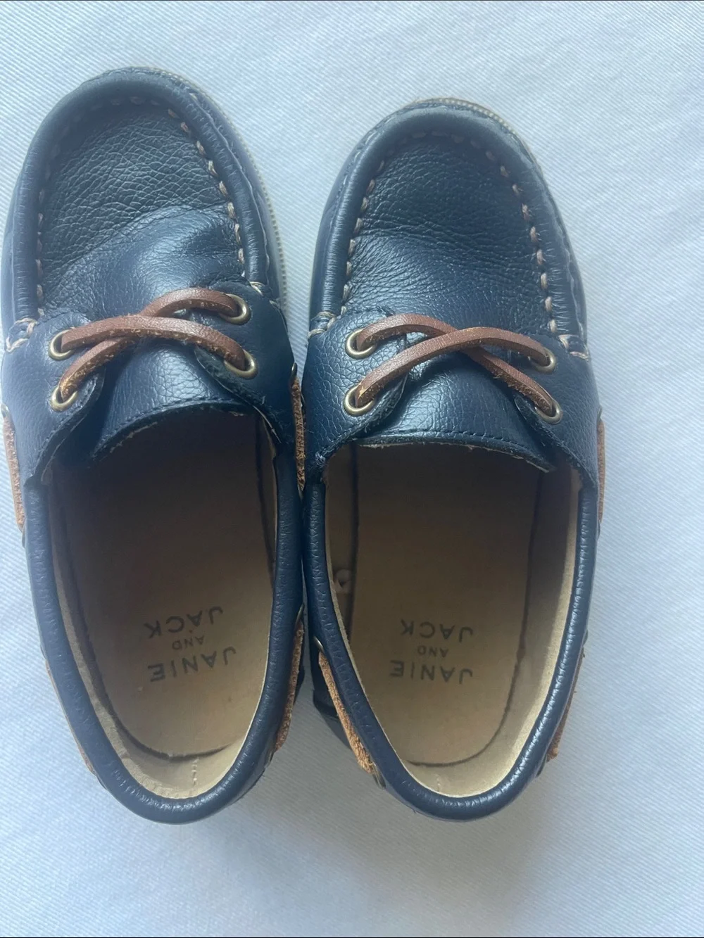 Janie and Jack Boys size 10 Navy Leather Toddler  Boat Shoes with Tan Laces